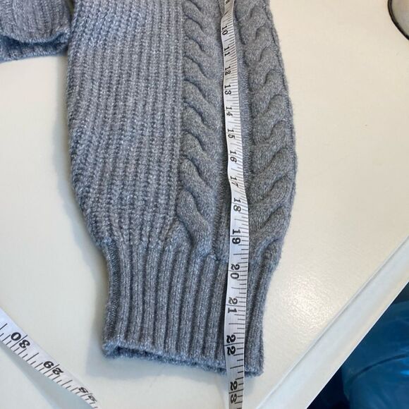 NWT OLD NAVY L Stretchy Cable Knit Sweater - Picture 10 of 14